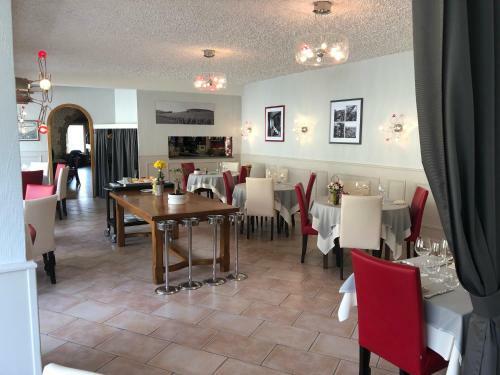 Hotel Logis Les Terrasses De Corton