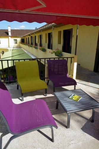 Hotel Logis Les Terrasses De Corton