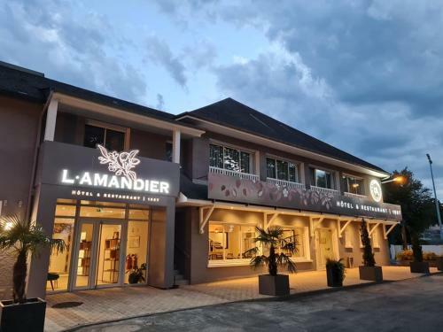 Hotel Logis H�tel L'amandier