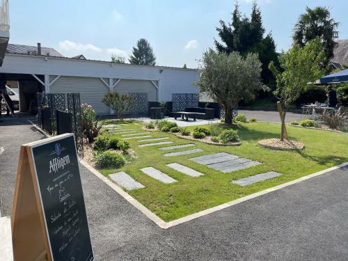 Hotel Logis H�tel L'amandier