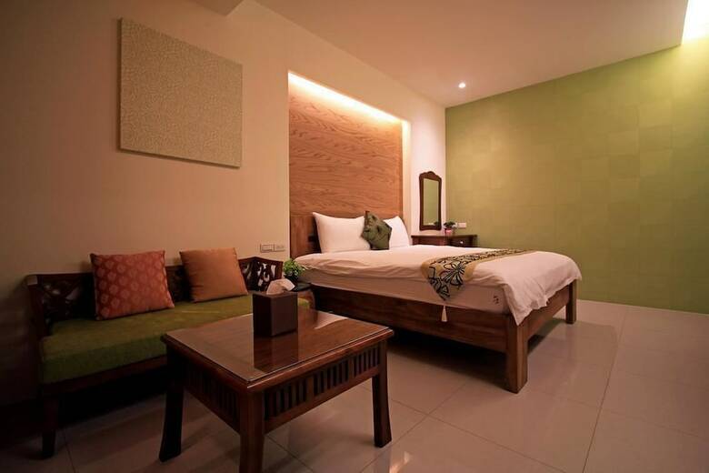 Hotel 572 Happy House