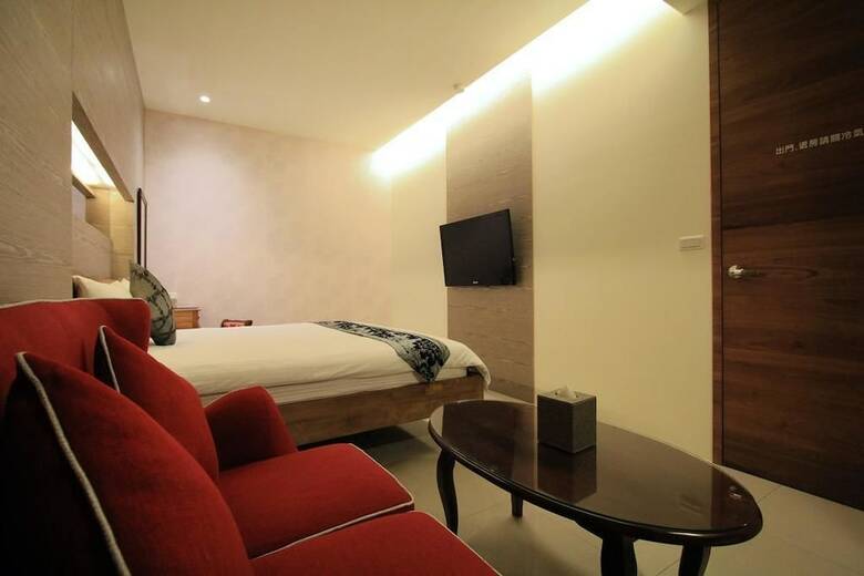 Hotel 572 Happy House