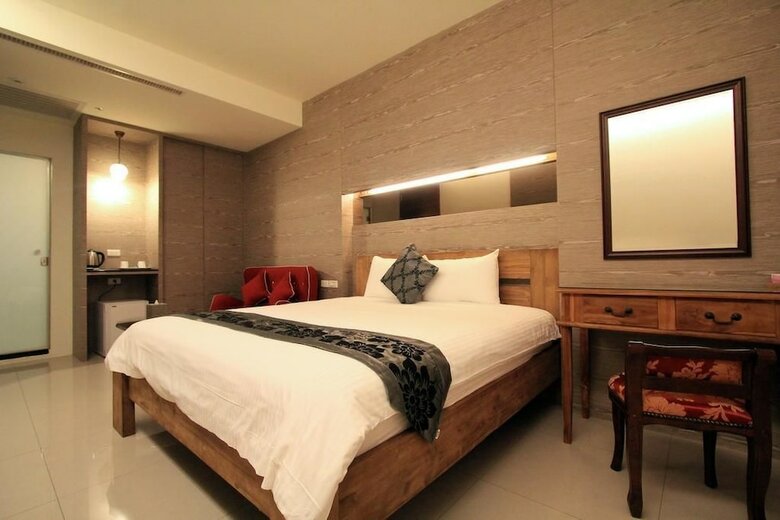 Hotel 572 Happy House