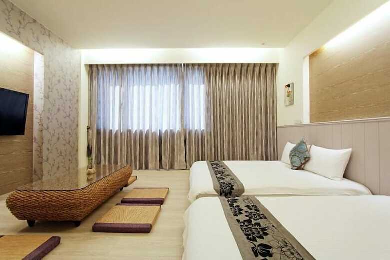 Hotel 572 Happy House