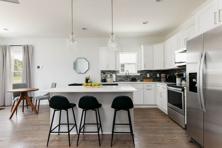 Two Spacious Homes Minutes To Germantown