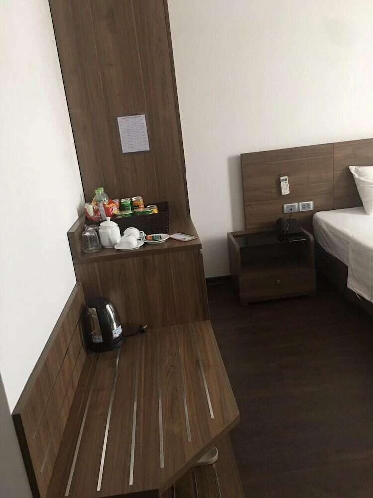 Lakeside Dailai Hotel