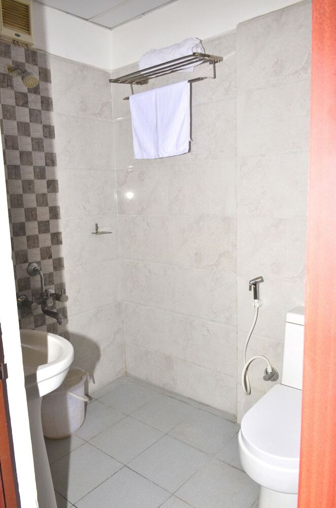 Hotel Adya Classic