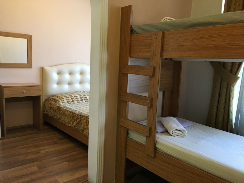 Hostal Second Home Hostel