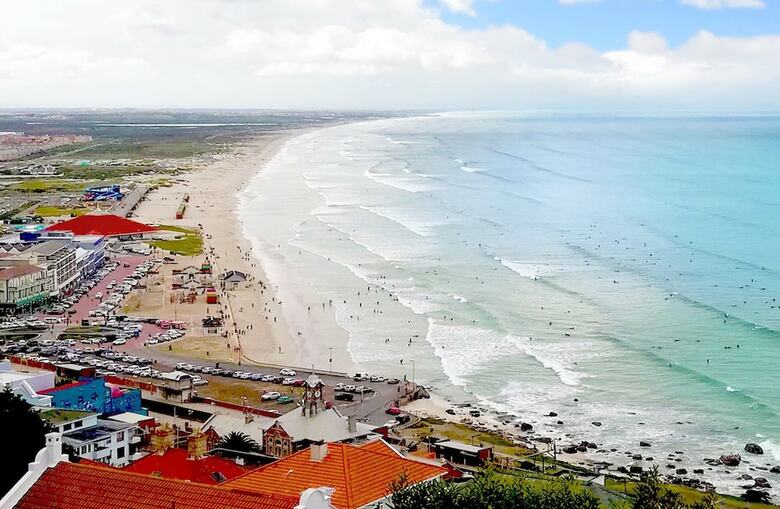 Apartamentos The Waves Muizenberg Beachfront