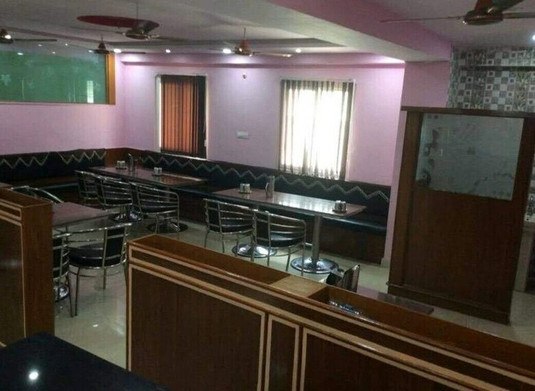 Hotel Maruthi Residency Inn