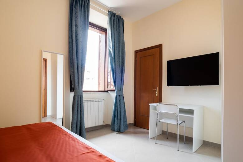 Hotel Minerva Monks Inn
