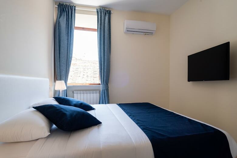 Hotel Minerva Monks Inn