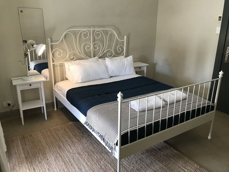 Hostal Coolangatta Sands Hotel