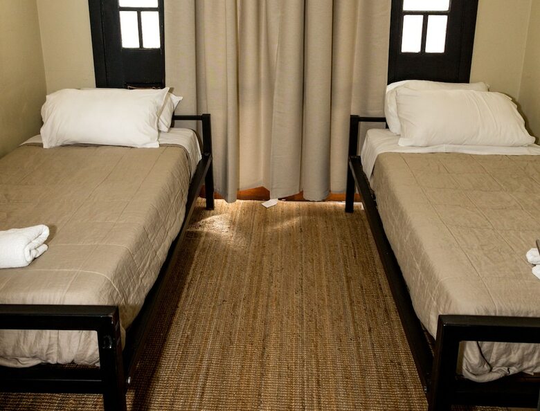 Hostal Coolangatta Sands Hotel
