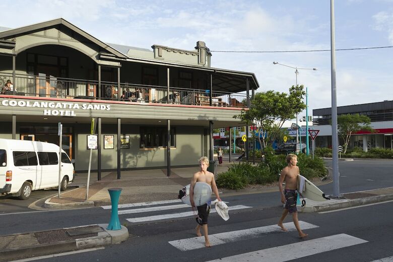 Hostal Coolangatta Sands Hotel