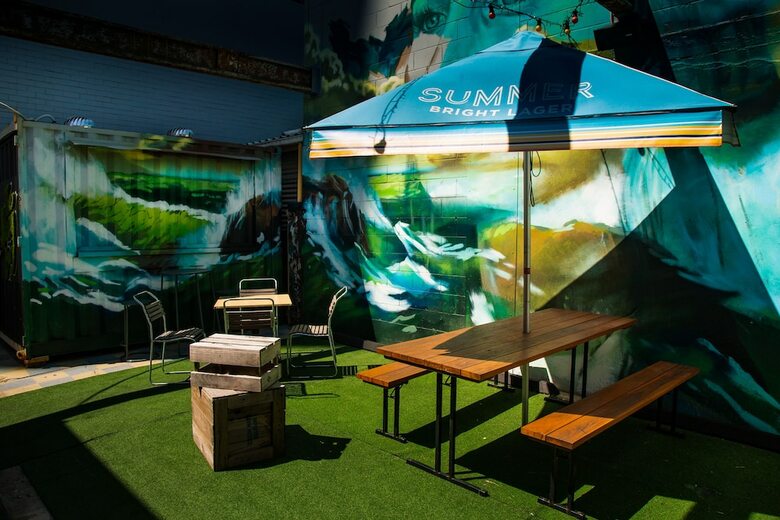 Hostal Coolangatta Sands Hotel