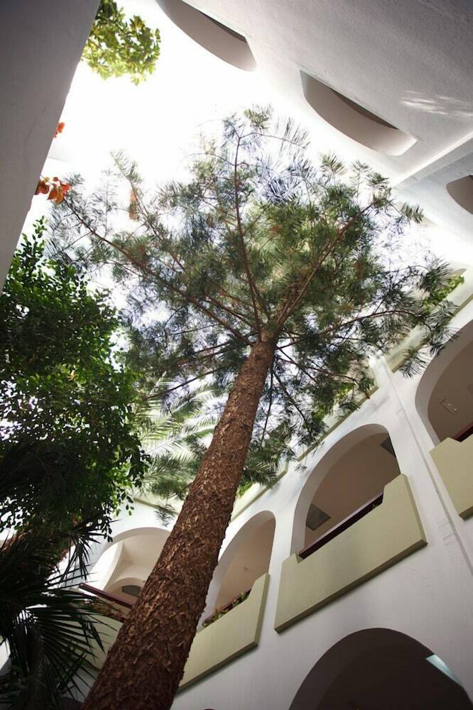 Alianthos Garden Hotel