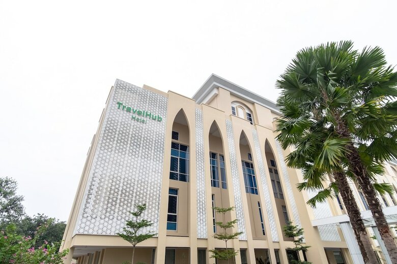 Travel Hub Hotel Kualanamu Airport