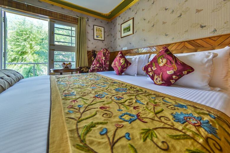 Hotel Wildflower Villa Resort Pahalgam