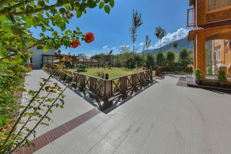 Hotel Wildflower Villa Resort Pahalgam