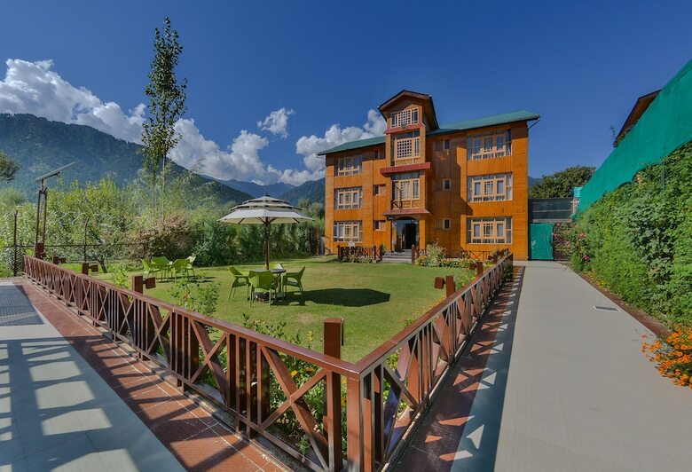 Hotel Wildflower Villa Resort Pahalgam