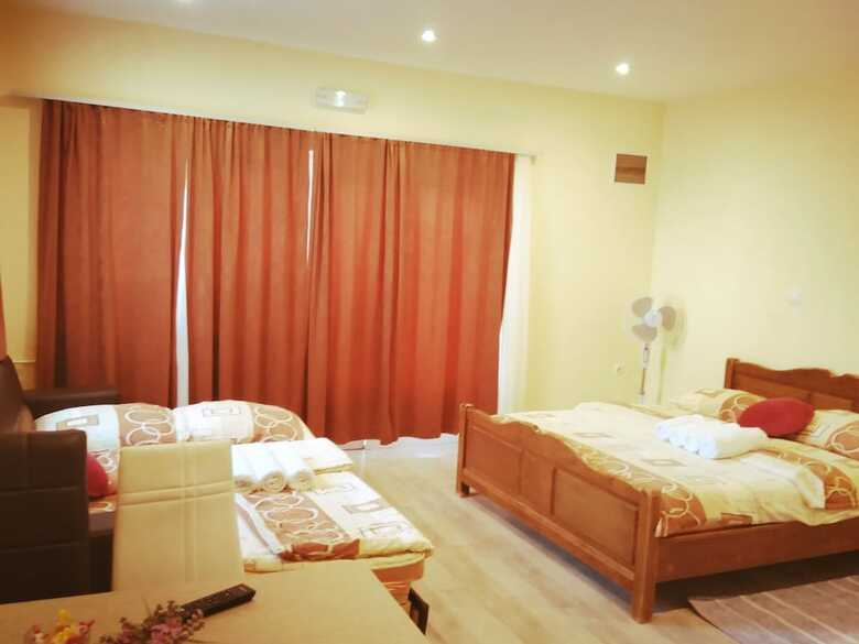 Hotel Guest House First Stop