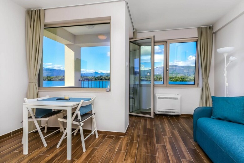 Aparthotel Apartments Maestral