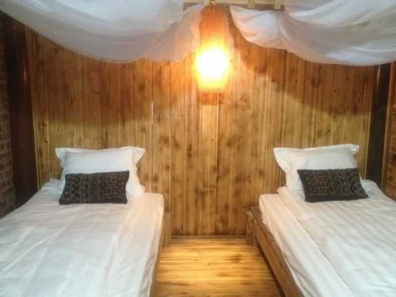 Hotel Lucky Daisy Buffalo House