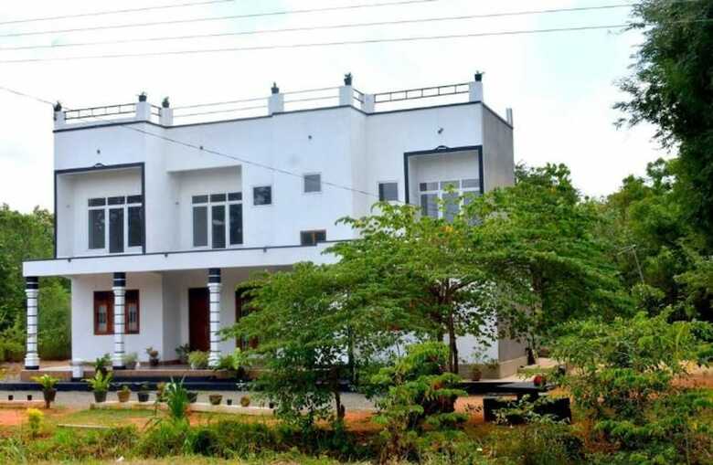 Hotel Reliance Resort