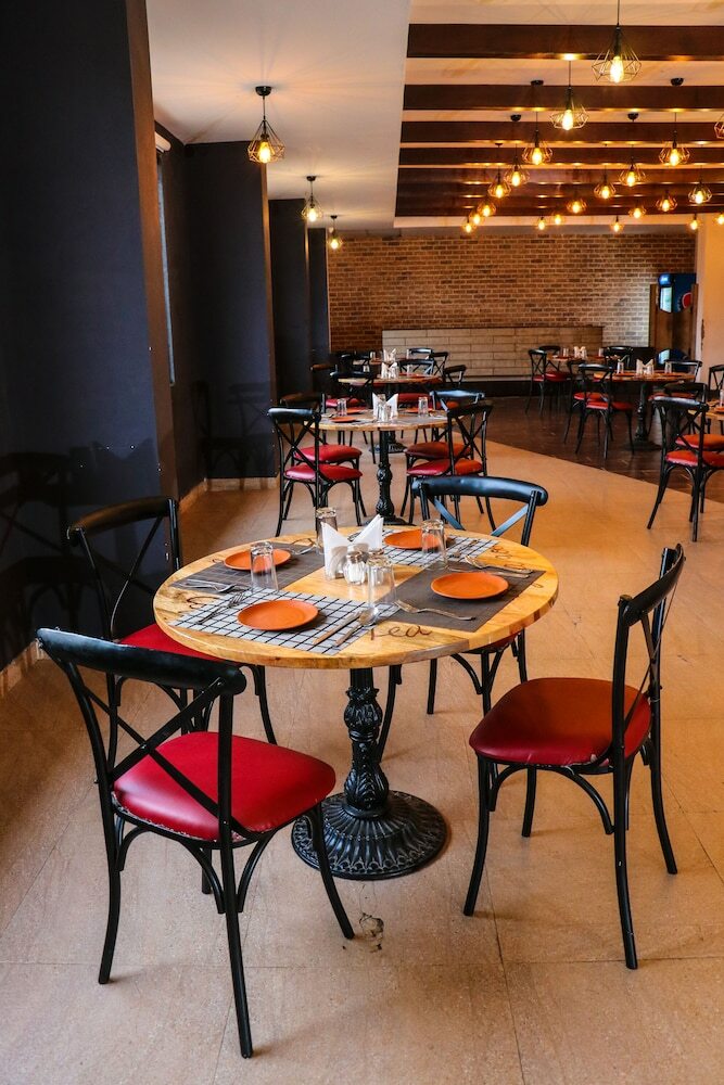 Hotel Rivita The Red Flag