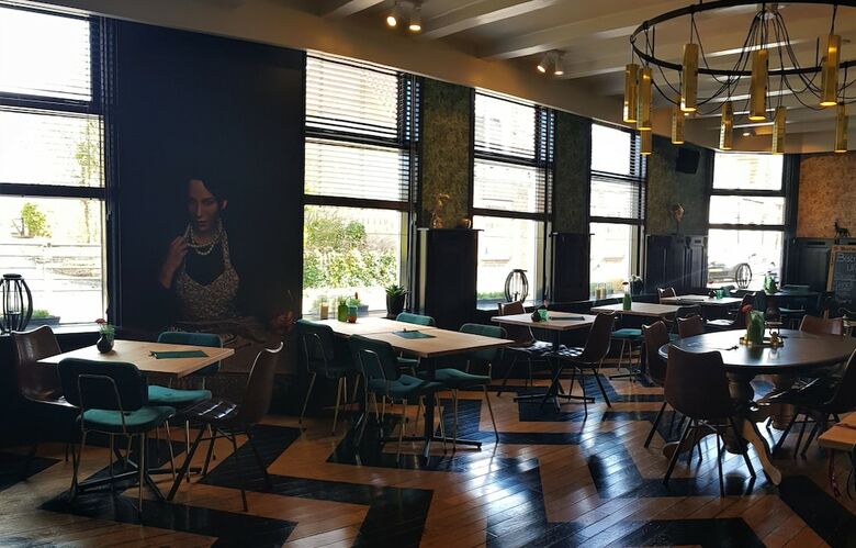 Boutique Hotel Bistro Uma