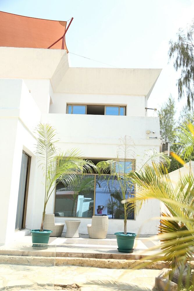Hotel Seaclusion Diani