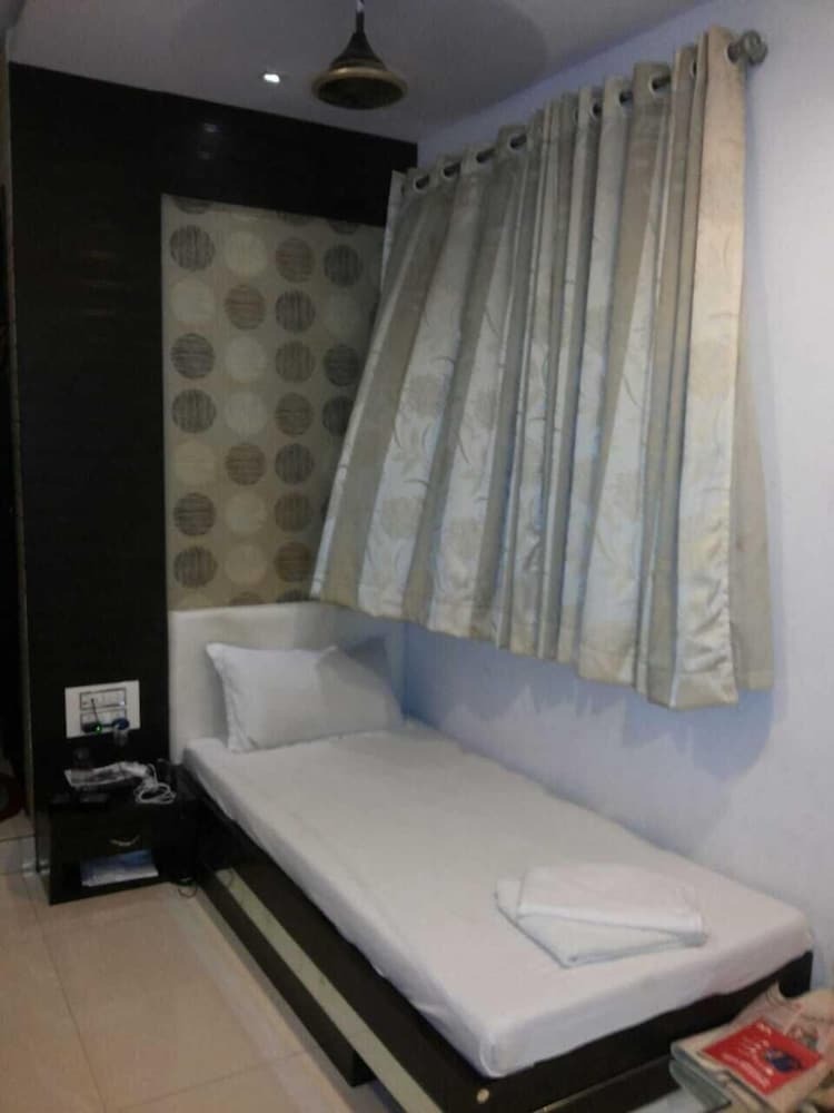 Hostal Hotel Navi Mumbai
