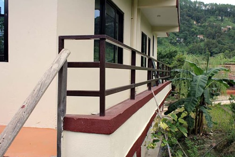 Hotel Niru Yoga Retreat Centre