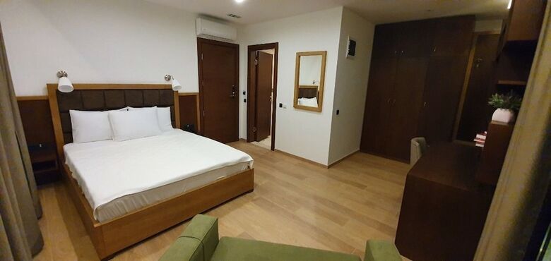 Hotel Plaza Lucice