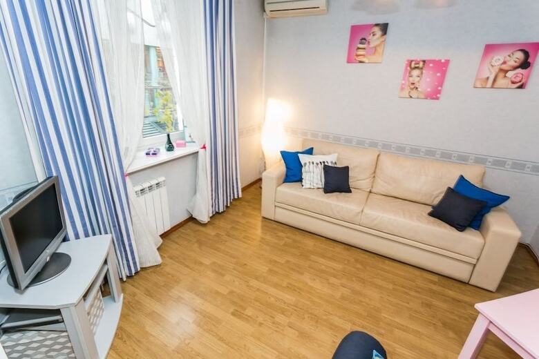 Apartment On Staryi Tolmachevskiy
