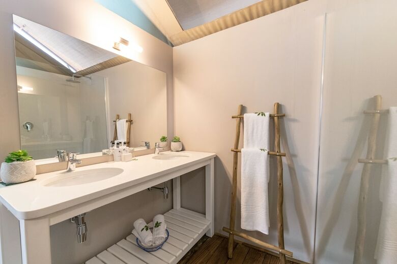 Posada Ndhula Luxury Tented Lodge