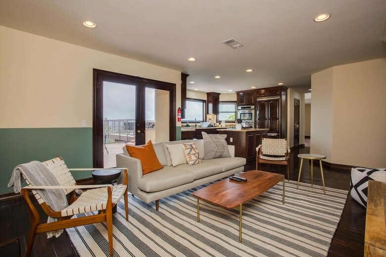 Stunning 5br/3.5ba House In La Jolla