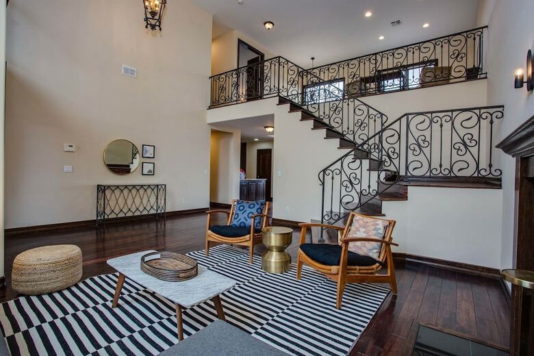 Stunning 5br/3.5ba House In La Jolla