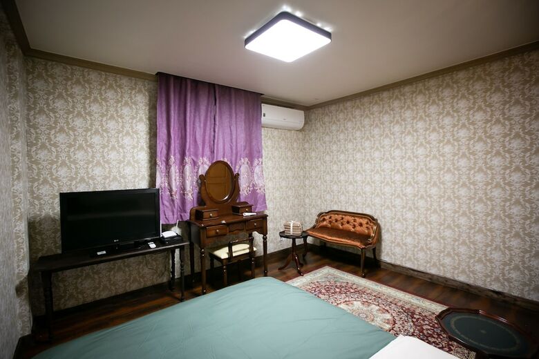 Mokhwa Hotel