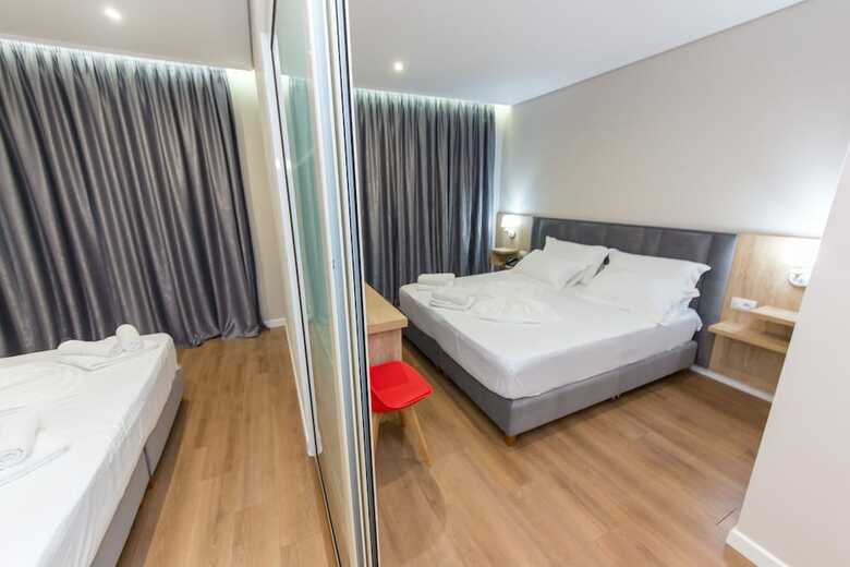 Class Hotel