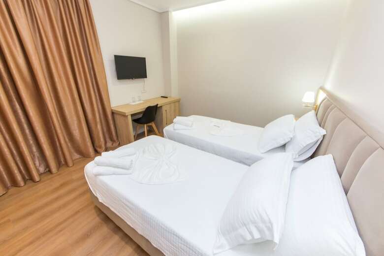 Class Hotel