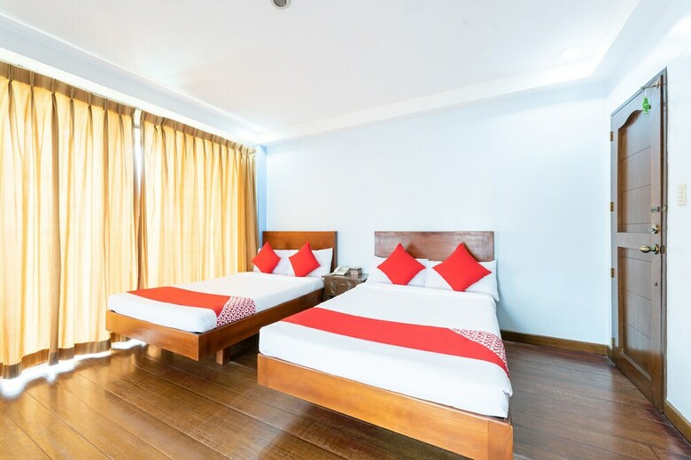 Oyo 172 Rivera Hotel