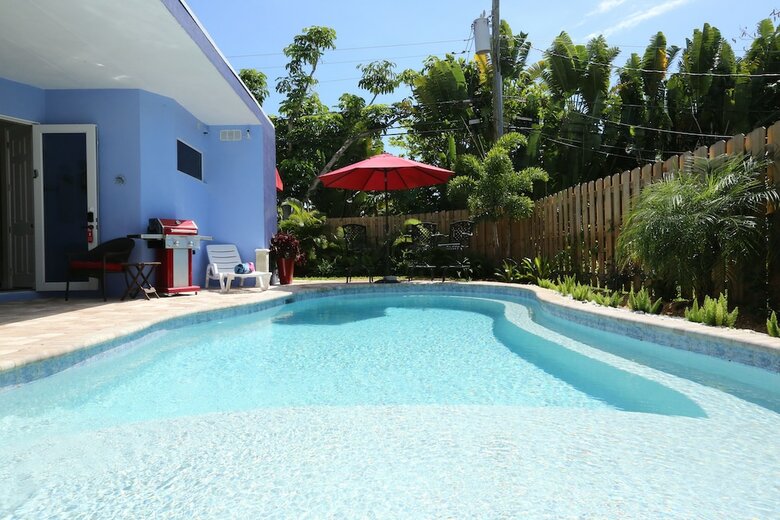 Bed & Breakfast Fantasy Island Inn Caters To Men