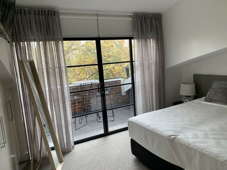 Wentworth Park Road Apartments