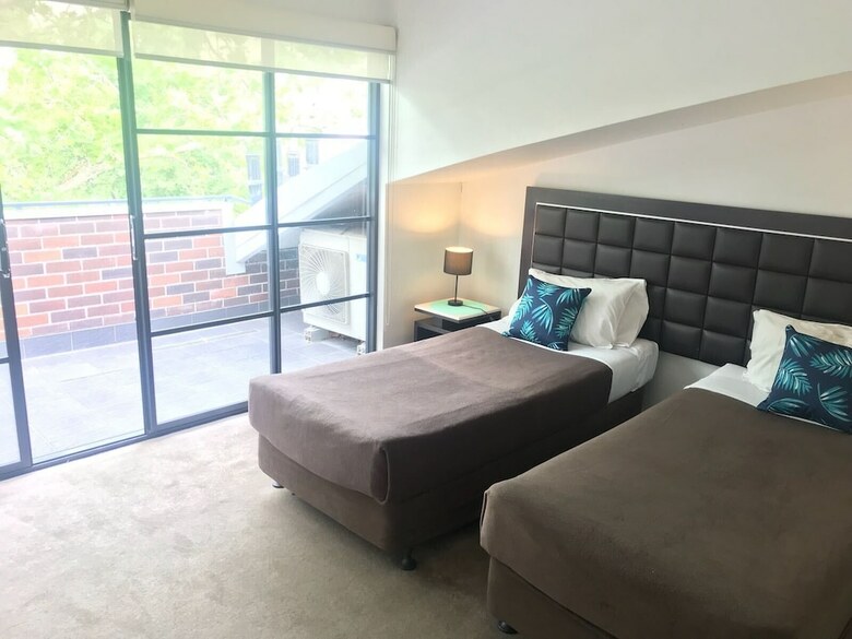 Wentworth Park Road Apartments