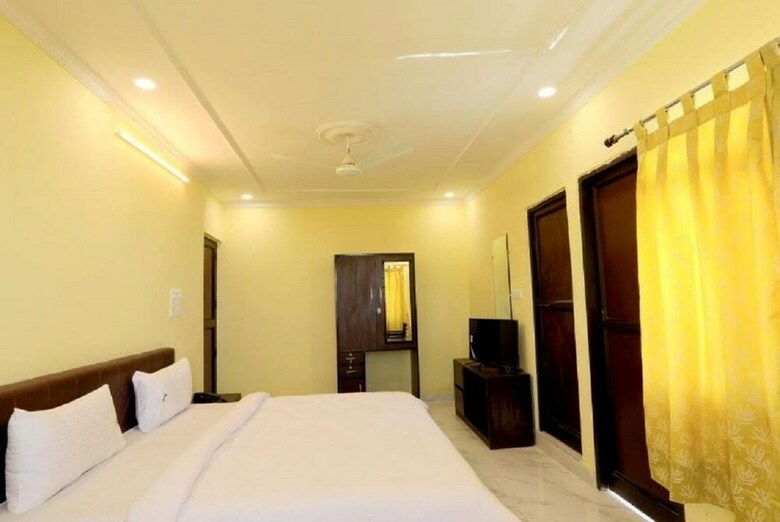 Charekh Food & Forest Resort