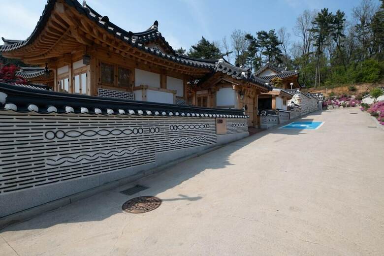 Donghae Hanok Donganjae
