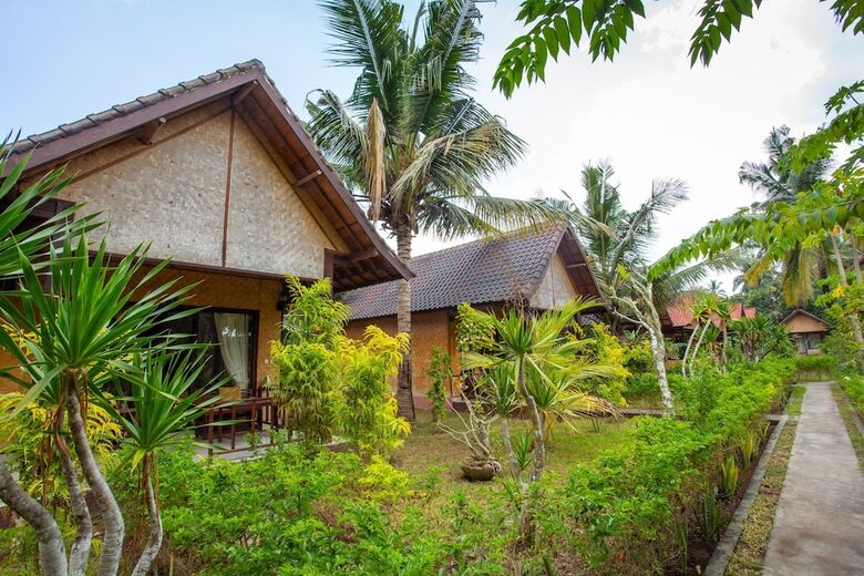 Hostal Oyo 1198 Kulkul Bungalow