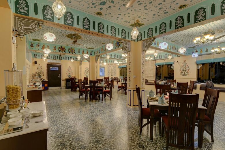 Hotel Janak Vilas